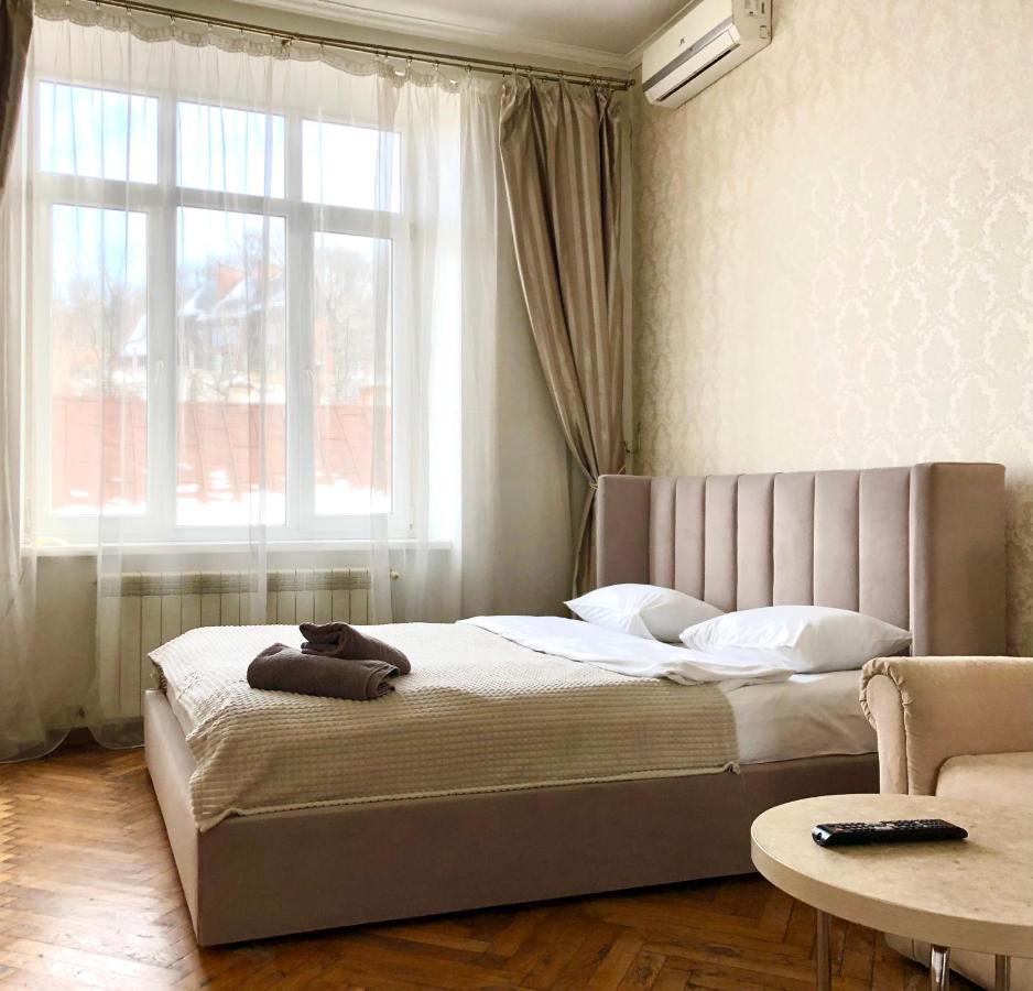 Romantic Apartments - Old Center Lviv Exterior photo